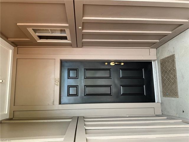 230 Nat Turner Blvd S Apt 4011, Newport News, VA 23606