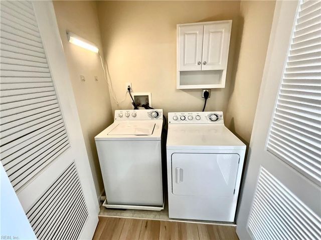 230 Nat Turner Blvd S Apt 4011, Newport News, VA 23606