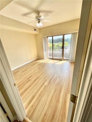 230 Nat Turner Blvd S Apt 4011, Newport News, VA 23606