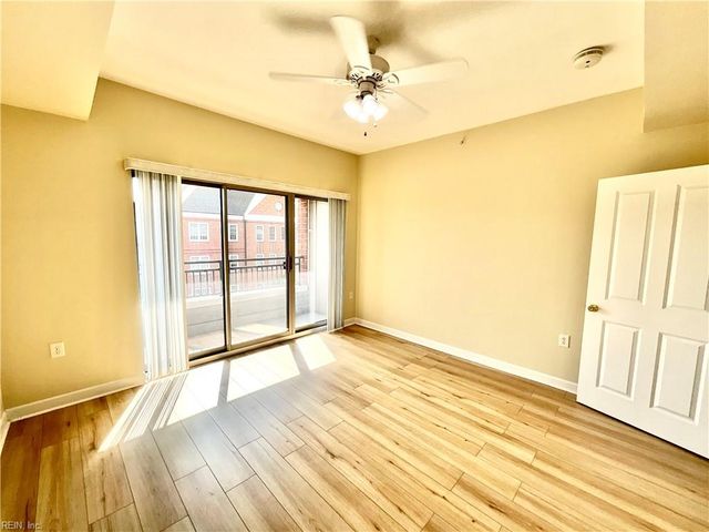 230 Nat Turner Blvd S Apt 4011, Newport News, VA 23606