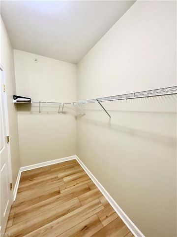 230 Nat Turner Blvd S Apt 4011, Newport News, VA 23606