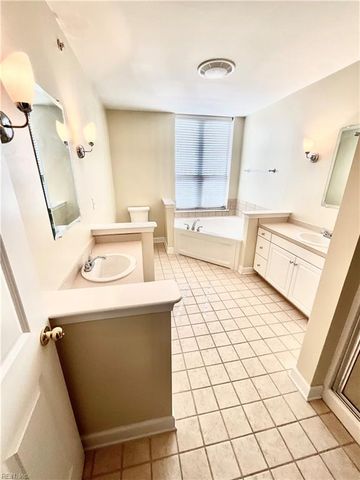 230 Nat Turner Blvd S Apt 4011, Newport News, VA 23606