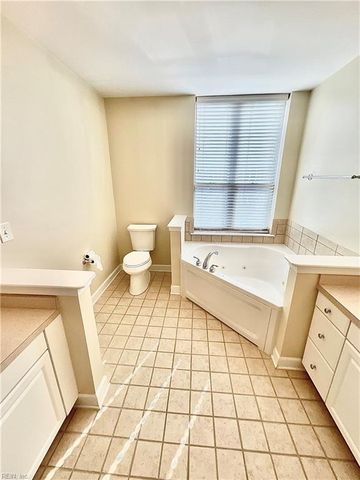 230 Nat Turner Blvd S Apt 4011, Newport News, VA 23606