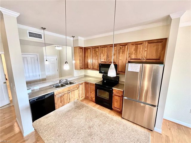 230 Nat Turner Blvd S Apt 4011, Newport News, VA 23606