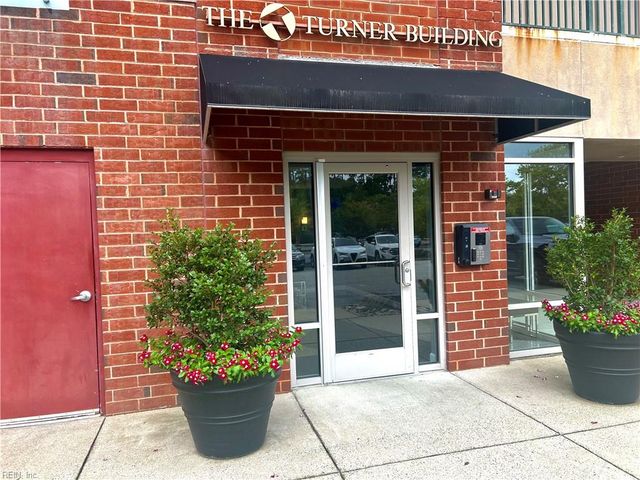 230 Nat Turner Blvd S Apt 4011, Newport News, VA 23606
