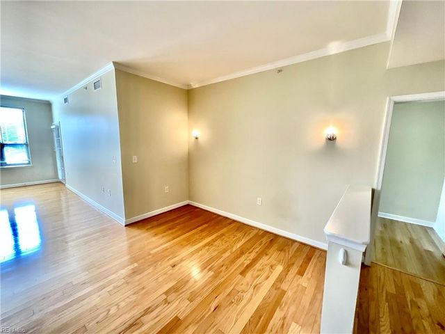 230 Nat Turner Blvd S Apt 4011, Newport News, VA 23606
