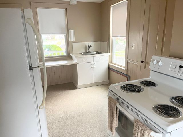 20 School St 2, Whitman, MA 02382