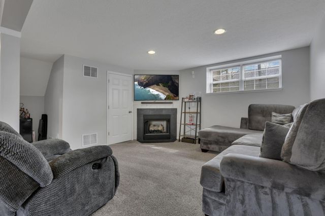 354 Preswicke Mill, Blacklick, OH 43004