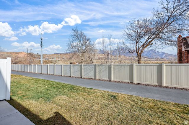 6558 S ASPEN LN, South Weber, UT 84405