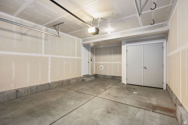 6558 S ASPEN LN, South Weber, UT 84405