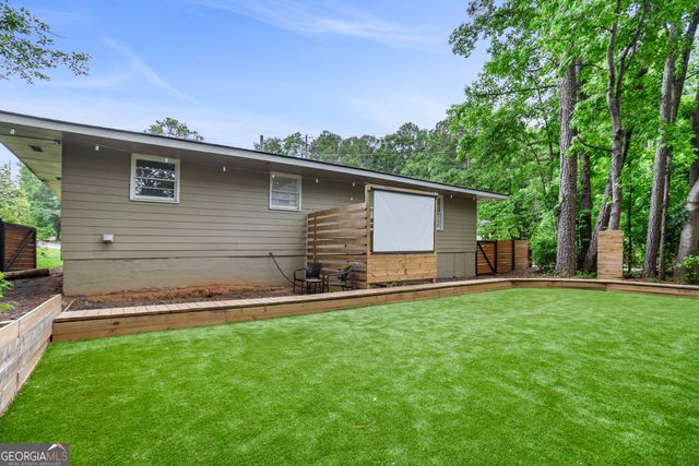 9 W Park Court, Newnan, GA 30263