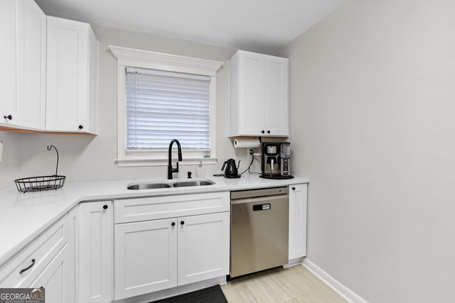 9 W Park Court, Newnan, GA 30263