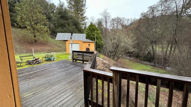 10165 Cave City Rd, Mountain Ranch, CA 95246