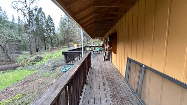 10165 Cave City Rd, Mountain Ranch, CA 95246