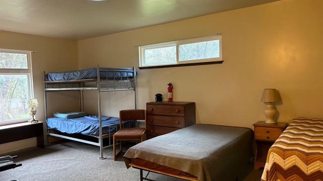 10165 Cave City Rd, Mountain Ranch, CA 95246