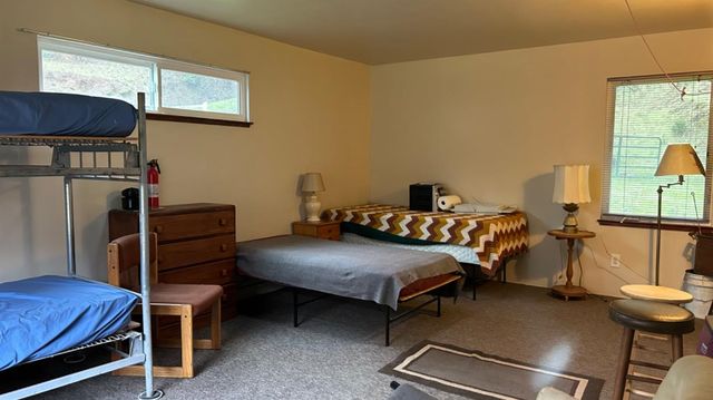 10165 Cave City Rd, Mountain Ranch, CA 95246