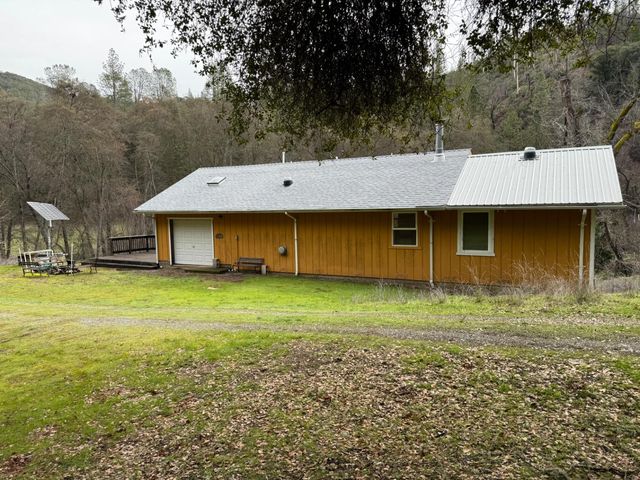 10165 Cave City Rd, Mountain Ranch, CA 95246