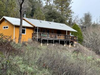 10165 Cave City Rd, Mountain Ranch, CA 95246