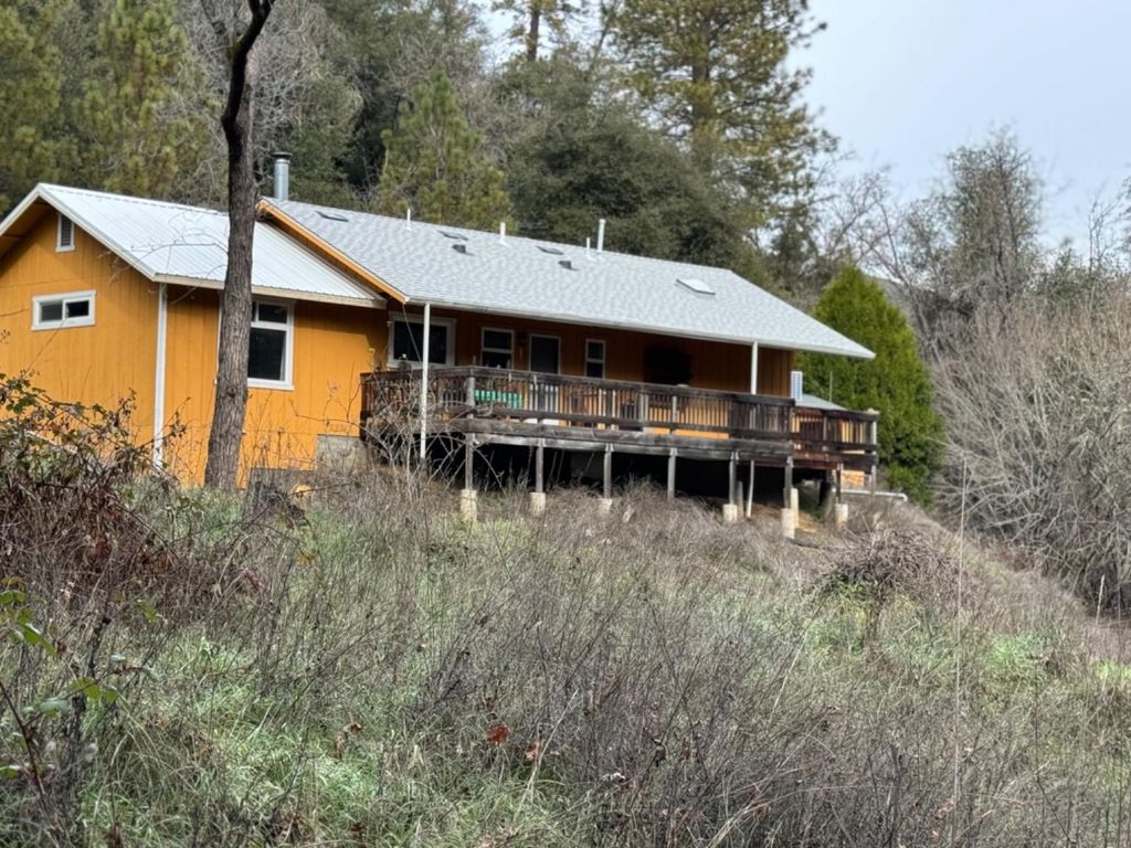 10165 Cave City Rd, Mountain Ranch, CA 95246