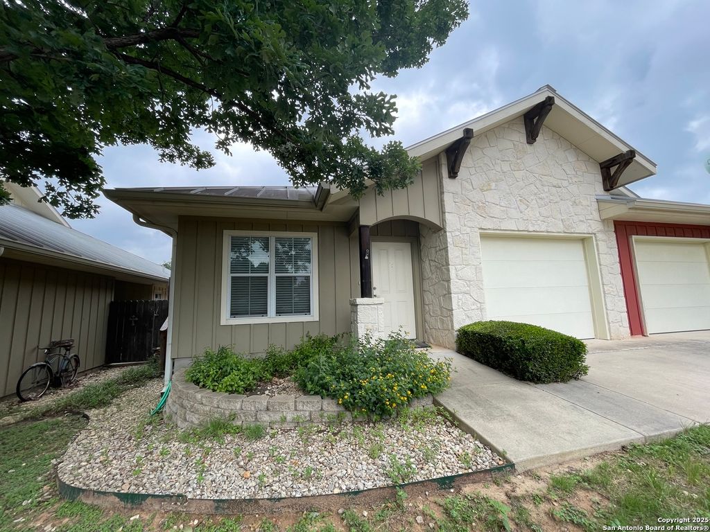 104 West St Unit 104, Comfort, TX 78013