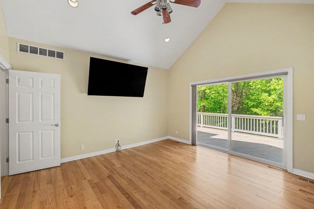 15600 Pine Ridge Drive, Holly, MI 48442