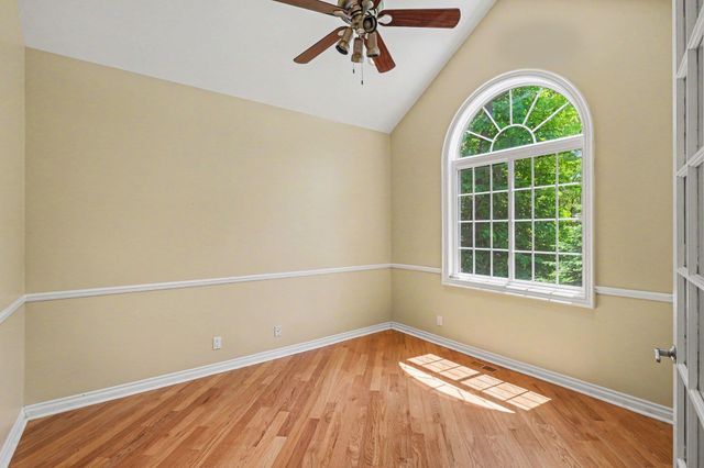 15600 Pine Ridge Drive, Holly, MI 48442