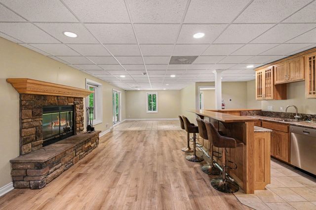 15600 Pine Ridge Drive, Holly, MI 48442
