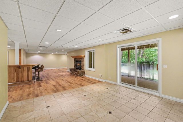 15600 Pine Ridge Drive, Holly, MI 48442