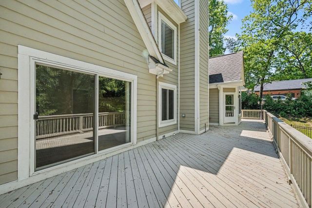 15600 Pine Ridge Drive, Holly, MI 48442