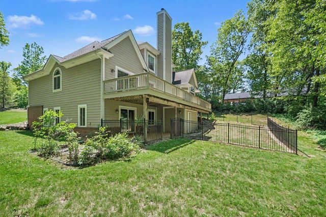 15600 Pine Ridge Drive, Holly, MI 48442