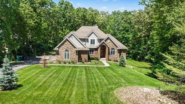 15600 Pine Ridge Drive, Holly, MI 48442
