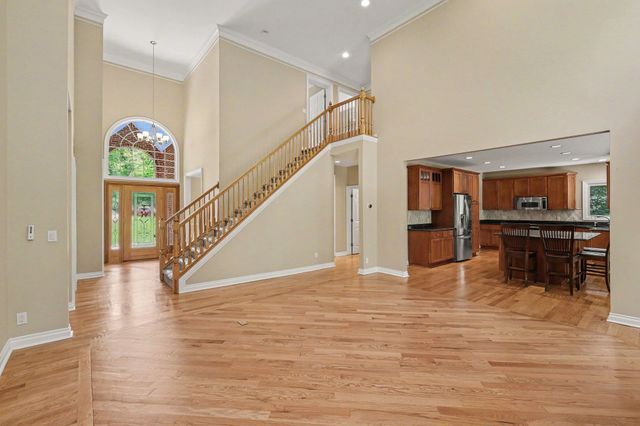 15600 Pine Ridge Drive, Holly, MI 48442