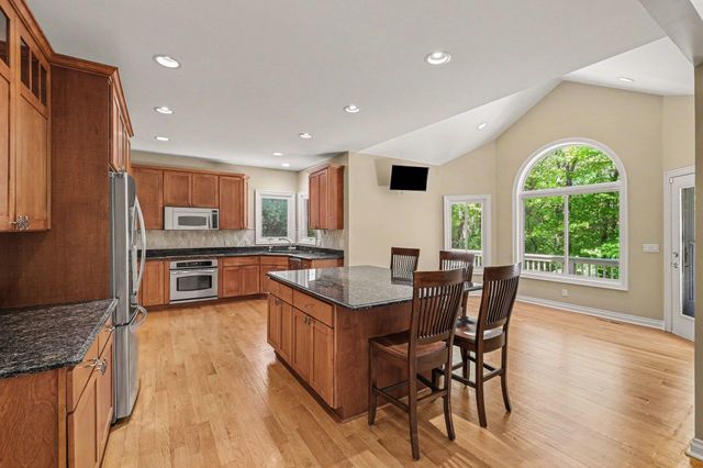 15600 Pine Ridge Drive, Holly, MI 48442