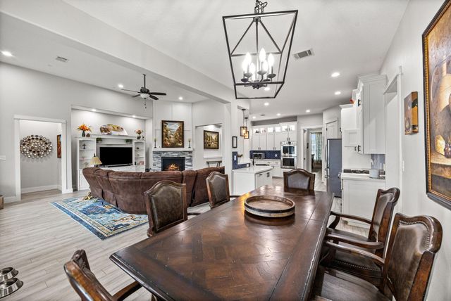203 Cavalry Trail Drive, Rosharon, TX 77583