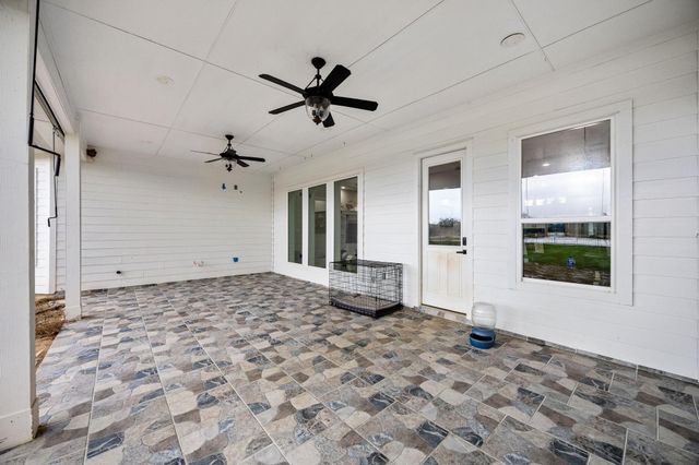 203 Cavalry Trail Drive, Rosharon, TX 77583