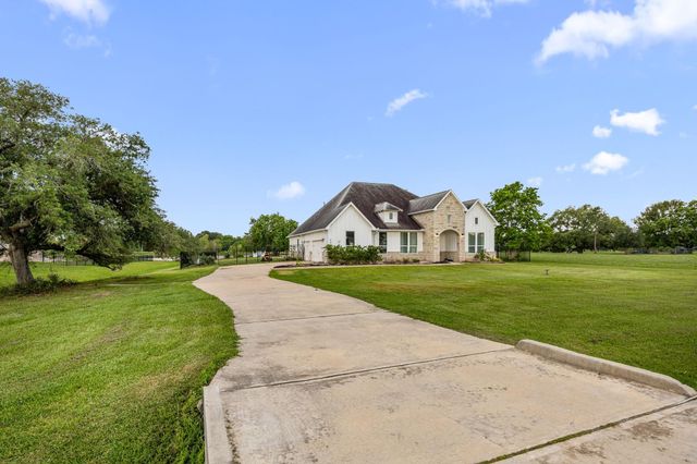 203 Cavalry Trail Drive, Rosharon, TX 77583