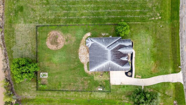 203 Cavalry Trail Drive, Rosharon, TX 77583