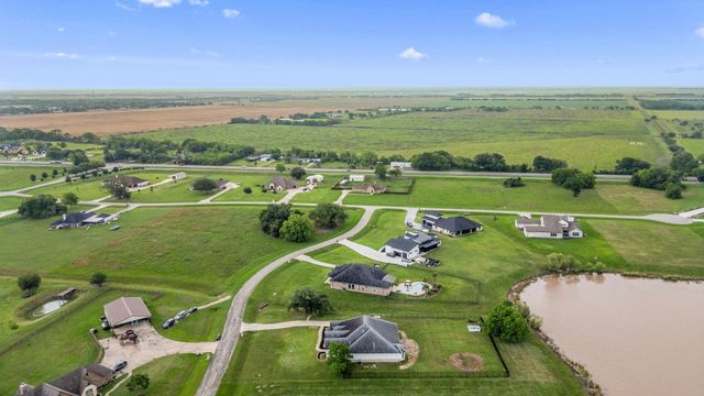 203 Cavalry Trail Drive, Rosharon, TX 77583