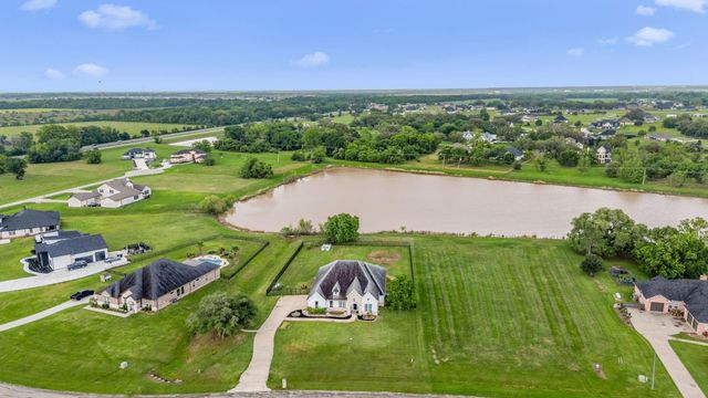 203 Cavalry Trail Drive, Rosharon, TX 77583