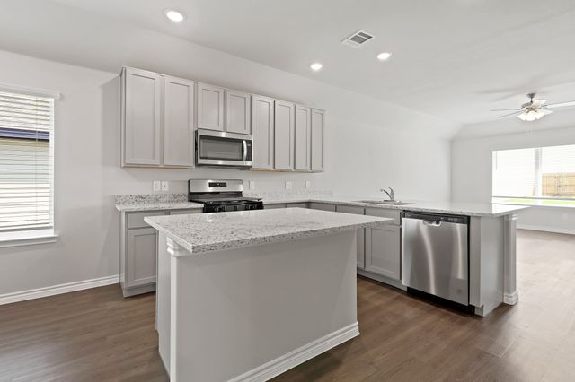 7013 Trestle Street, Fort Worth, TX 76036