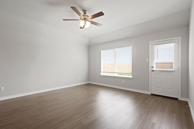 7013 Trestle Street, Fort Worth, TX 76036
