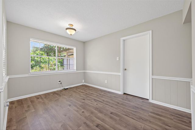 105 Glenmora Court, Conroe, TX 77385