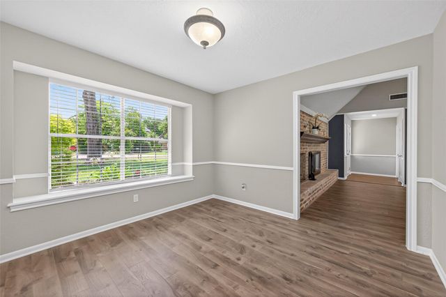 105 Glenmora Court, Conroe, TX 77385