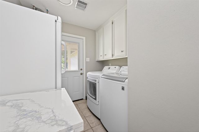 105 Glenmora Court, Conroe, TX 77385