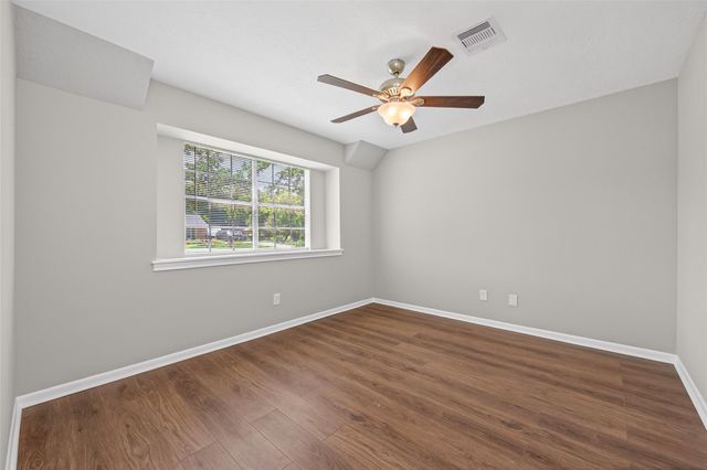105 Glenmora Court, Conroe, TX 77385