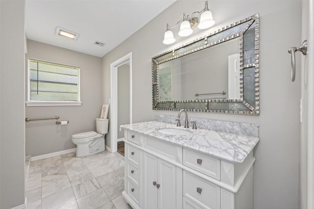 105 Glenmora Court, Conroe, TX 77385