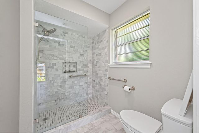 105 Glenmora Court, Conroe, TX 77385
