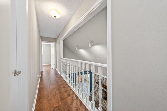 105 Glenmora Court, Conroe, TX 77385