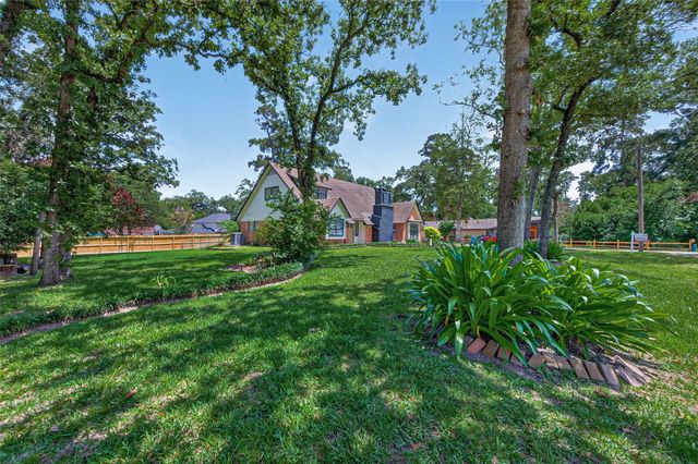 105 Glenmora Court, Conroe, TX 77385