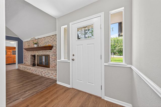 105 Glenmora Court, Conroe, TX 77385